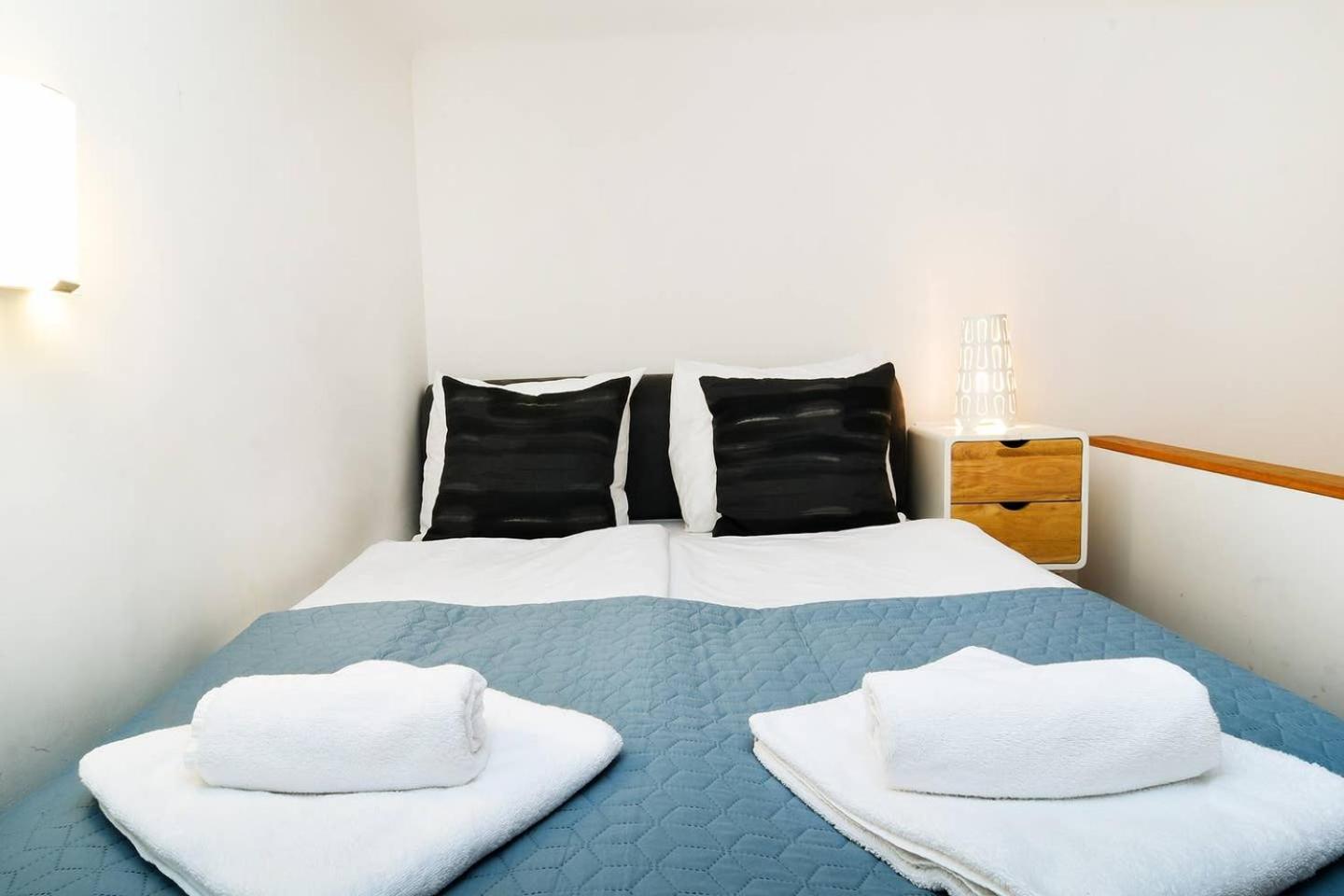 Central & Colorful Studio With Air Conditioning Budapest Extérieur photo